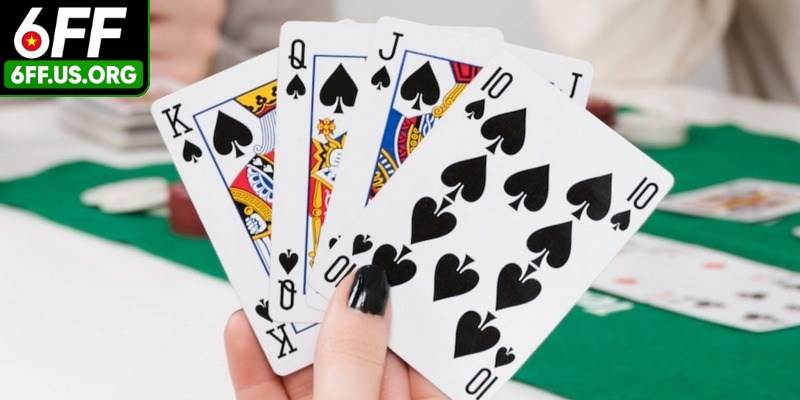 Xập xám là một trò chơi bài dân gian phổ biến ở miền Nam